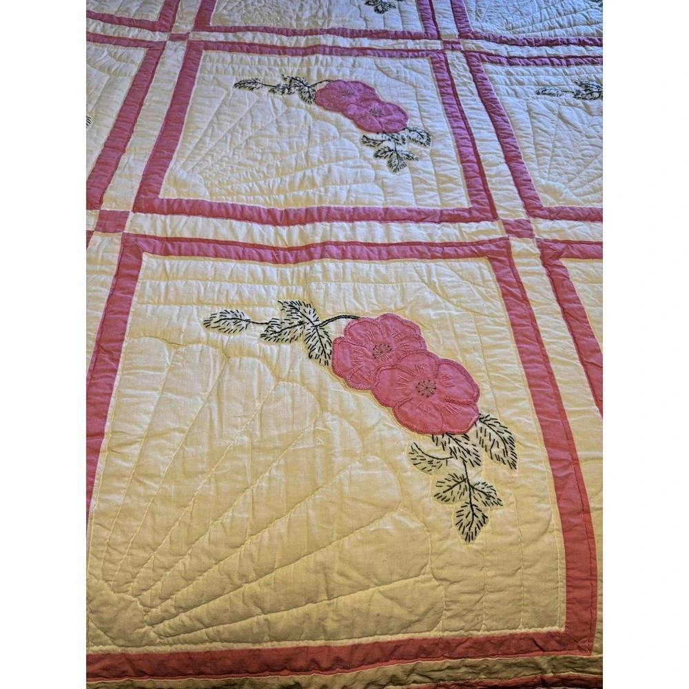 Vintage Quilt Pink and White Embroidered Appliqué 12 Square Floral 70